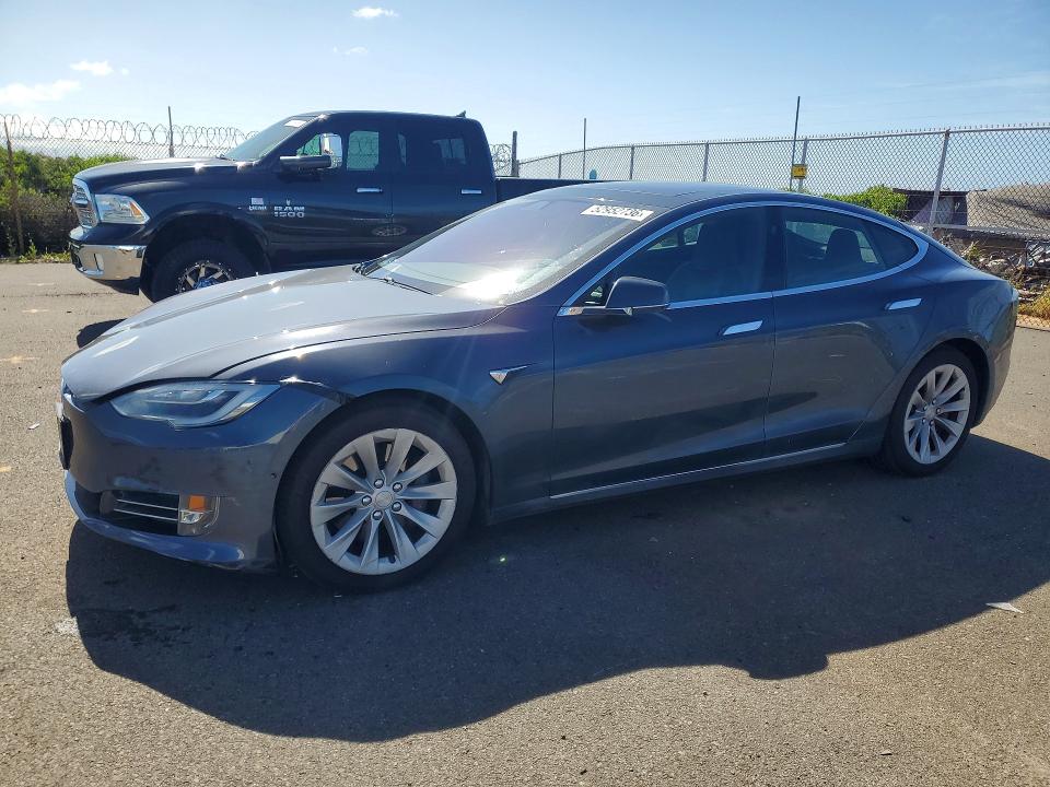 Продажа на аукционе авто 2016 Tesla Model S, vin: 5YJSA1E20GF170330, номер лота: 52952736