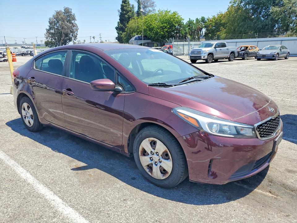 2018 Kia Forte მანქანა იყიდება აუქციონზე, vin: 3KPFK4A7XJE222707, აუქციონის ნომერი: 54212536