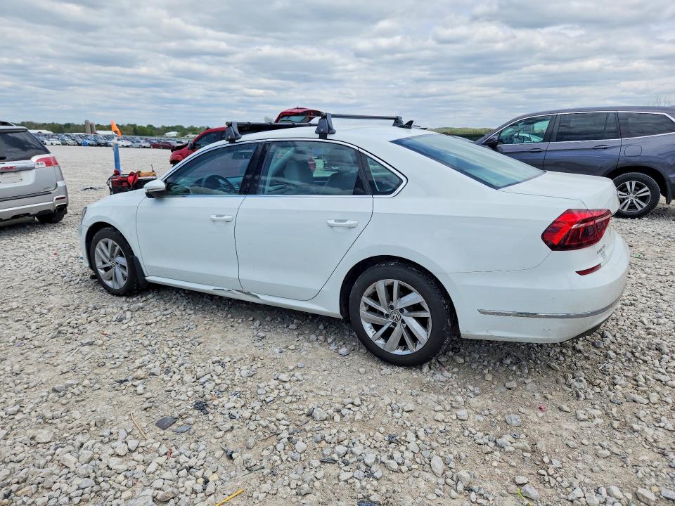 52033376 :رقم المزاد ، 1VWBA7A39JC000518 vin ، 2018 Volkswagen Passat مزاد بيع