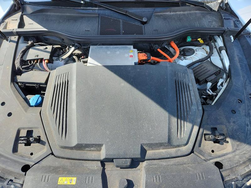 53371086 :رقم المزاد ، WA1LAAGE6KB023723 vin ، 2019 Audi E-tron مزاد بيع