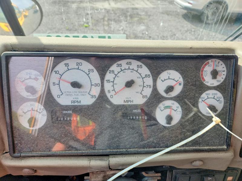 47105806 :رقم المزاد ، 4DRBWAAN2FB645197 vin ، 2015 Icrp 3000 مزاد بيع