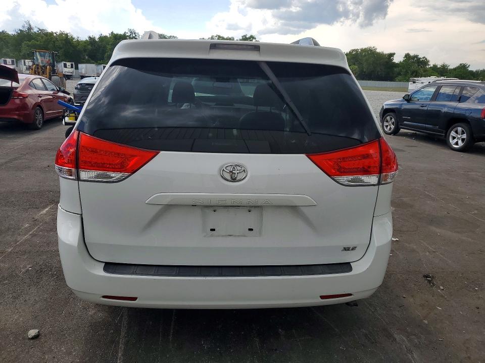 2014 Toyota Sienna მანქანა იყიდება აუქციონზე, vin: 5TDYK3DC0ES445992, აუქციონის ნომერი: 54155996