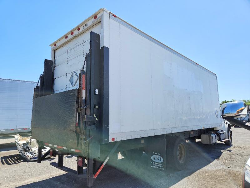 50231636 :رقم المزاد ، 1FVACXDT6CDBM6304 vin ، 2012 Freightliner M2 مزاد بيع