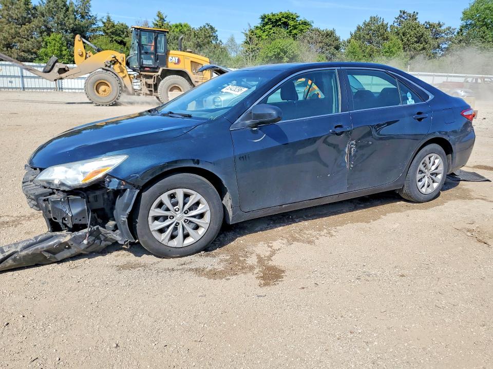 53428296 :رقم المزاد ، 4T4BF1FK5GR557626 vin ، 2016 Toyota Camry مزاد بيع
