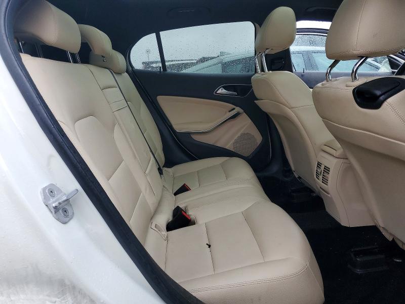 52587556 :رقم المزاد ، WDCTG4EB5GJ205645 vin ، 2016 Mercedes-benz Gla مزاد بيع