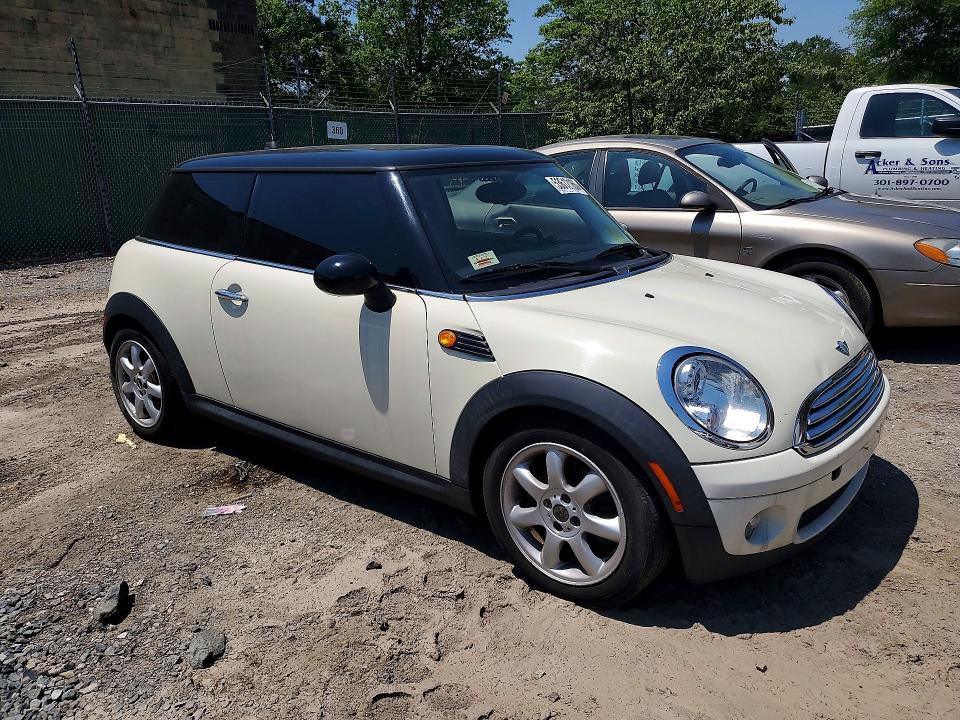 Продажа на аукционе авто 2008 Mini Cooper, vin: WMWMF33568TT65105, номер лота: 53612166