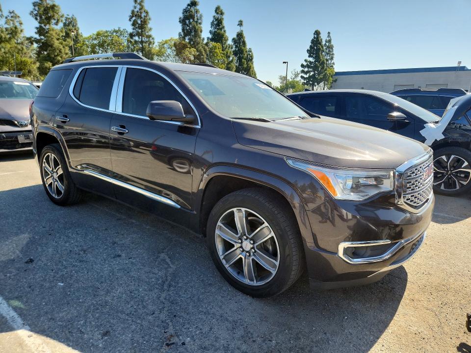 54504936 :رقم المزاد ، 1GKKNPLS1HZ152056 vin ، 2017 Gmc Acadia مزاد بيع