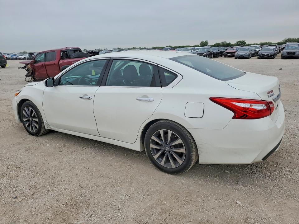 Продажа на аукционе авто 2017 Nissan Altima, vin: 1N4AL3AP4HC125172, номер лота: 52743996