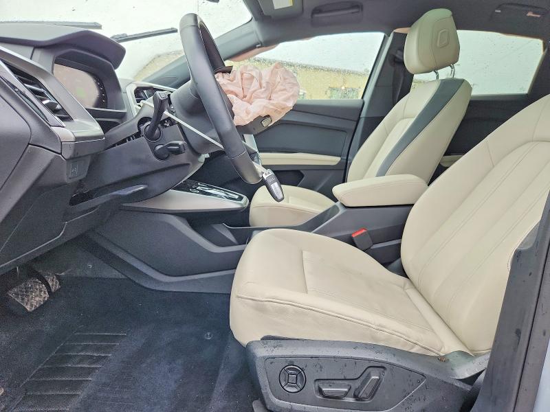 54210796 :رقم المزاد ، WA122BFZ7PP029978 vin ، 2023 Audi Q4 E-tron مزاد بيع