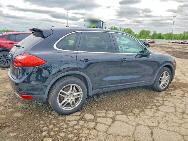 49586696 :رقم المزاد ، WP1AB2A24BLA53679 vin ، 2011 Porsche Cayenne مزاد بيع