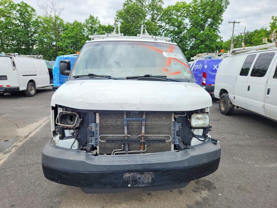 53002266 :رقم المزاد ، 1GCWGFCF9F1169140 vin ، 2015 Chevrolet Express G2500 مزاد بيع