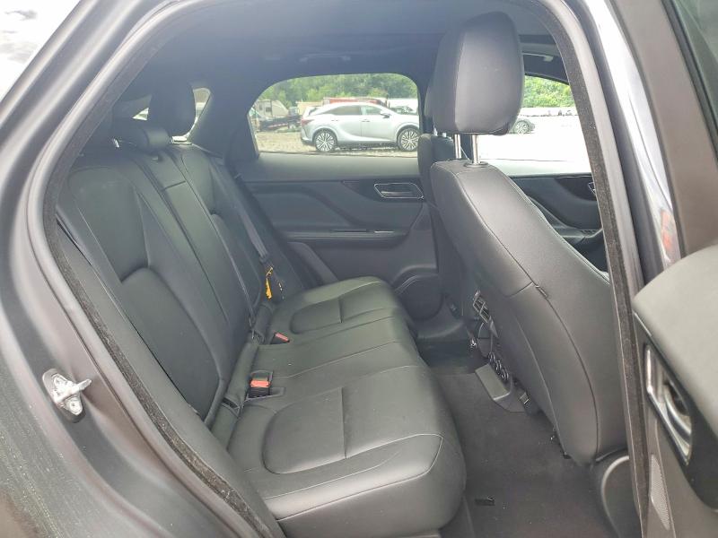 54620106 :رقم المزاد ، SADCJ2BV7HA050368 vin ، 2017 Jaguar F-pace مزاد بيع