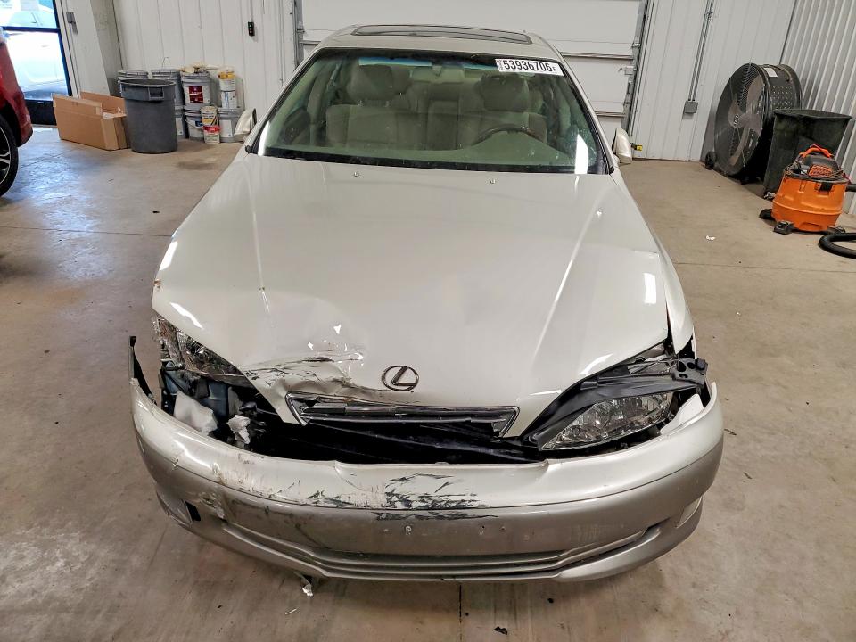 53936706 :رقم المزاد ، JT8BF28G410322399 vin ، 2001 Lexus Es مزاد بيع