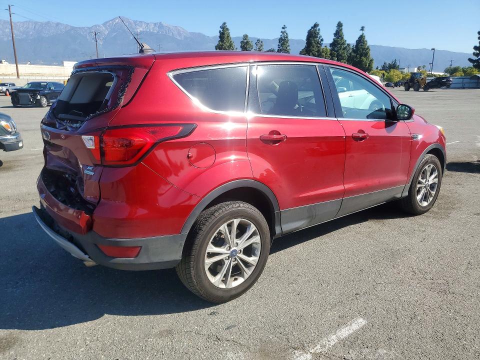 52605036 :رقم المزاد ، 1FMCU0GD8KUA35726 vin ، 2019 Ford Escape مزاد بيع