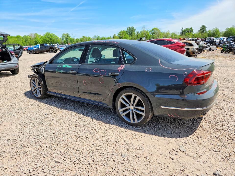 53929396 :رقم المزاد ، 1VWAA7A30JC000516 vin ، 2018 Volkswagen Passat مزاد بيع