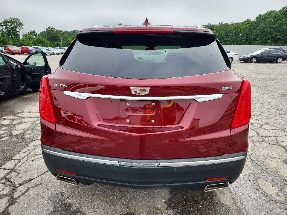 55333706 :رقم المزاد ، 1GYKNBRS1HZ159427 vin ، 2017 Cadillac Xt5 مزاد بيع