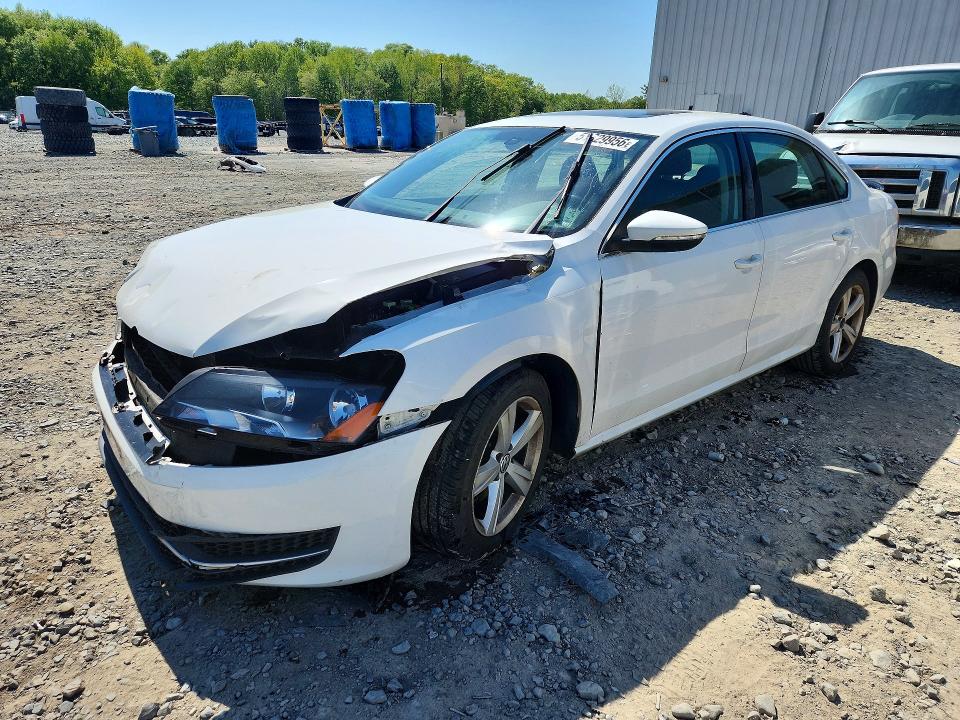 51629956 :رقم المزاد ، 1VWBP7A3XCC084205 vin ، 2012 Volkswagen Passat مزاد بيع