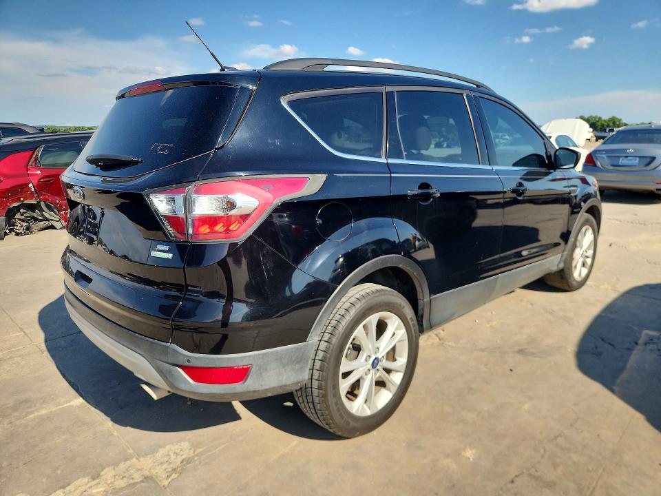 Продажа на аукционе авто 2017 Ford Escape, vin: 1FMCU0GD7HUA09644, номер лота: 55567236