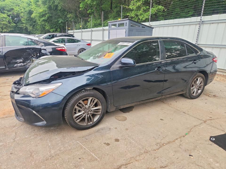 53881156 :رقم المزاد ، 4T1BF1FKXHU381085 vin ، 2017 Toyota Camry مزاد بيع