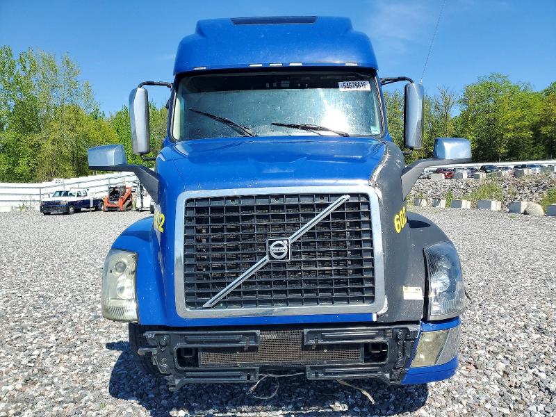 2016 Volvo Vn მანქანა იყიდება აუქციონზე, vin: 4V4NC9TH3GN938613, აუქციონის ნომერი: 54679616