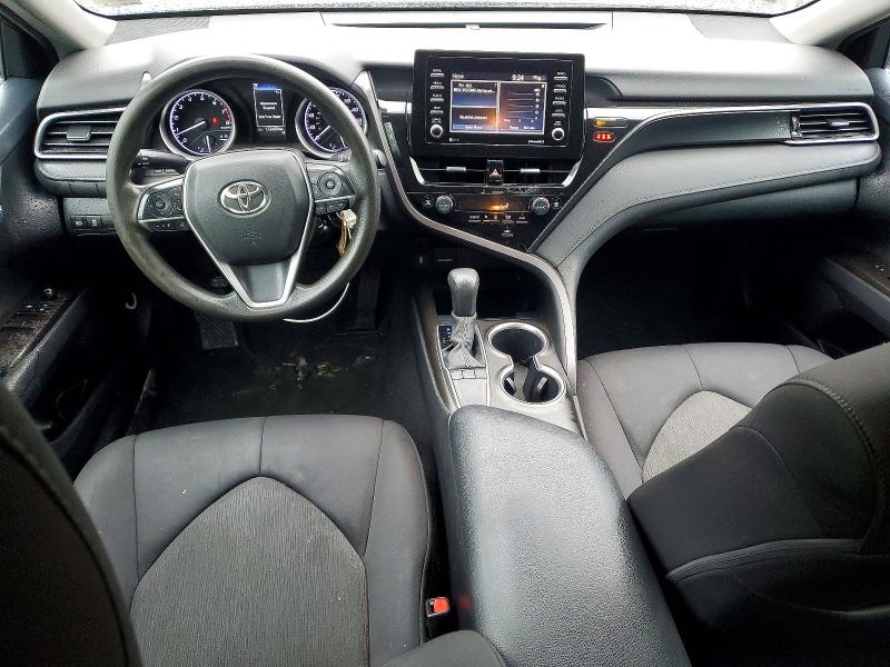 54514966 :رقم المزاد ، 4T1C11AK0NU009499 vin ، 2022 Toyota Camry مزاد بيع