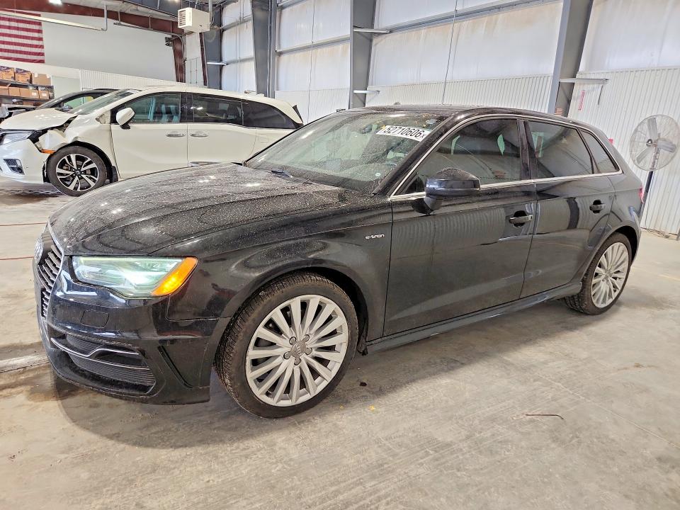 Aukcja sprzedaży 2016 Audi A3, vin: WAUTPBFF0GA048776, numer aukcji: 52710606