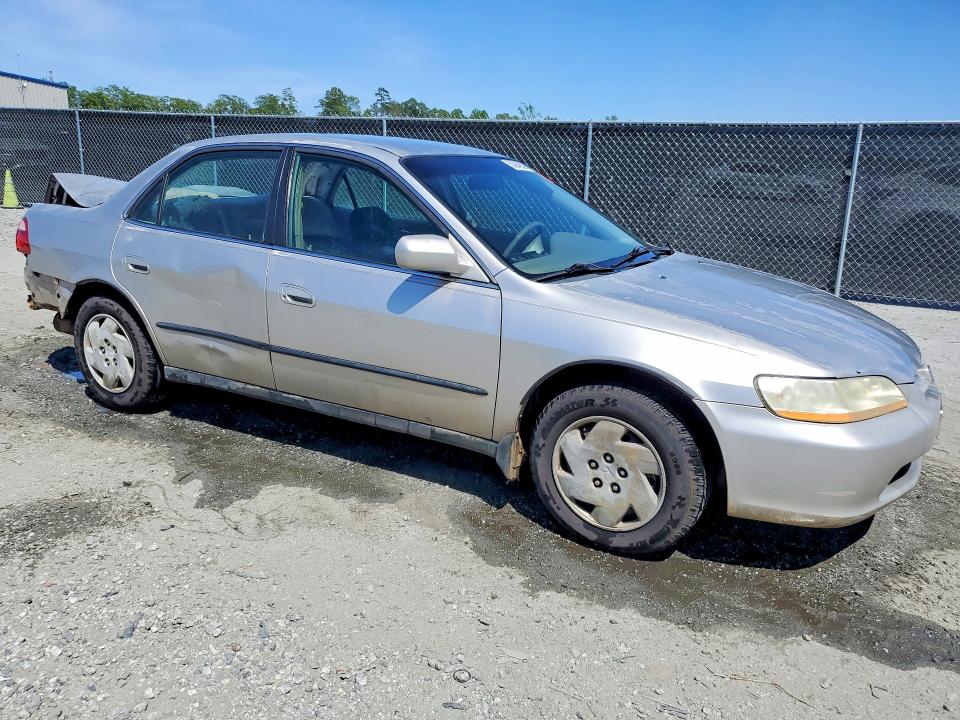 1998 Honda Accord მანქანა იყიდება აუქციონზე, vin: 1HGCG164XWA014517, აუქციონის ნომერი: 53942526