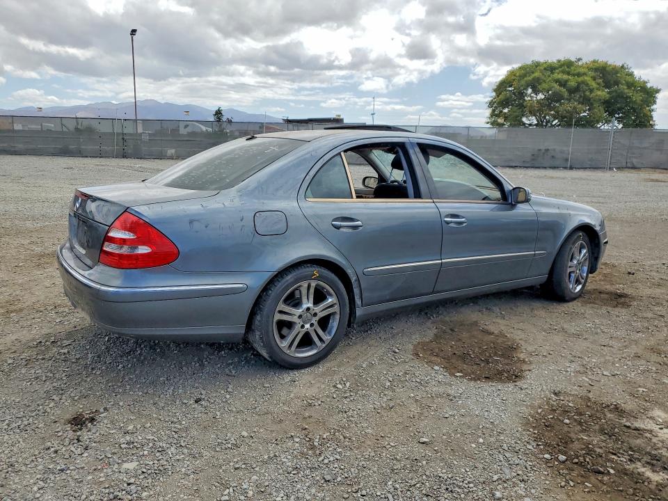 55352626 :رقم المزاد ، WDBUF56J96A855021 vin ، 2006 Mercedes-benz E مزاد بيع