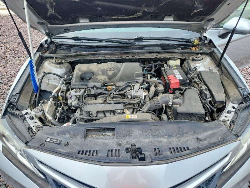53819016 :رقم المزاد ، 4T1B11HK1JU088886 vin ، 2018 Toyota Camry مزاد بيع