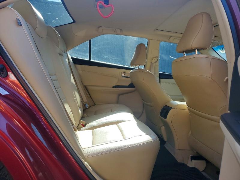 54522726 :رقم المزاد ، 4T1BD1FK2FU164441 vin ، 2015 Toyota Camry Hybrid مزاد بيع