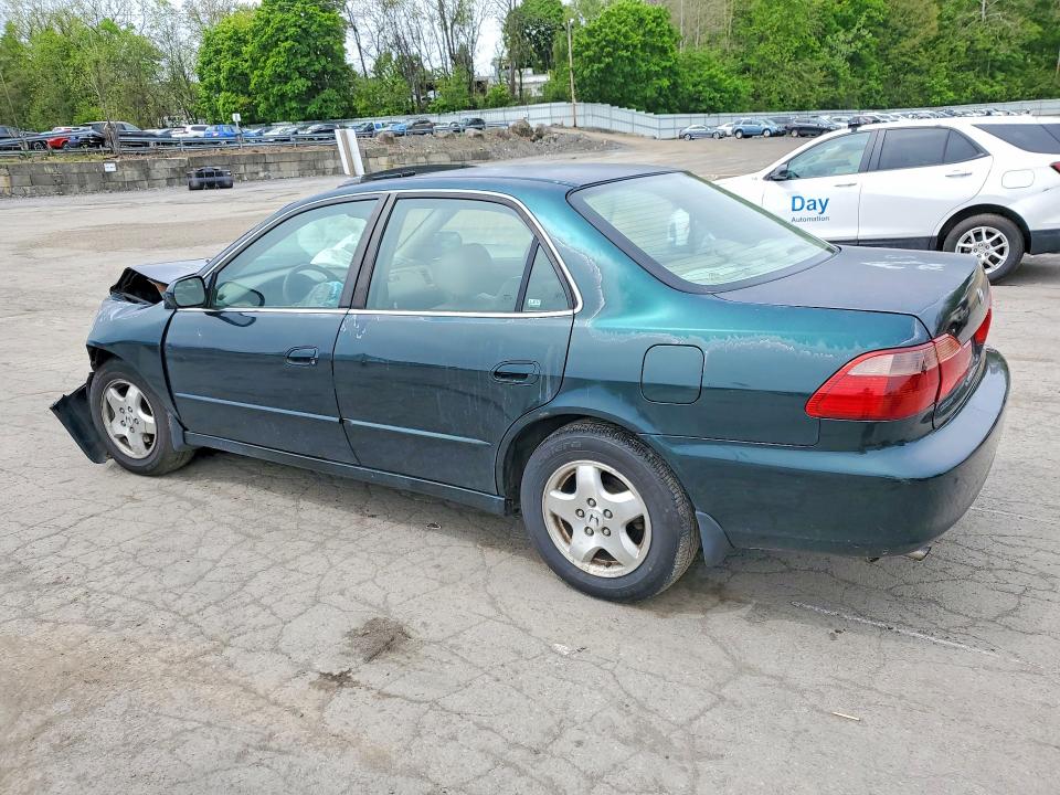 53210966 :رقم المزاد ، 1HGCG1650YA095863 vin ، 2000 Honda Accord مزاد بيع