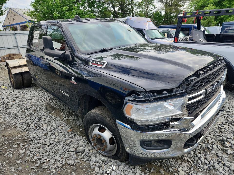 54880006 :رقم المزاد ، 3C7WRTCL7NG142374 vin ، 2022 Ram 3500 مزاد بيع