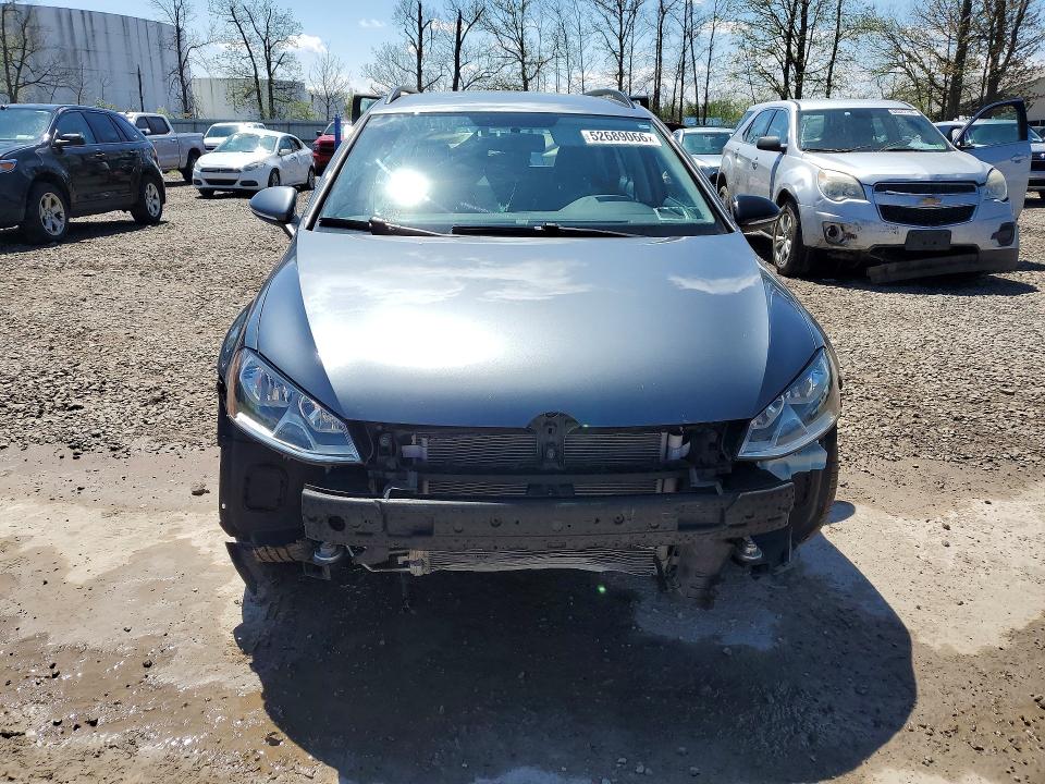 52689066 :رقم المزاد ، 3VWCA7AU8FM515481 vin ، 2015 Volkswagen Golf Sportwagen مزاد بيع