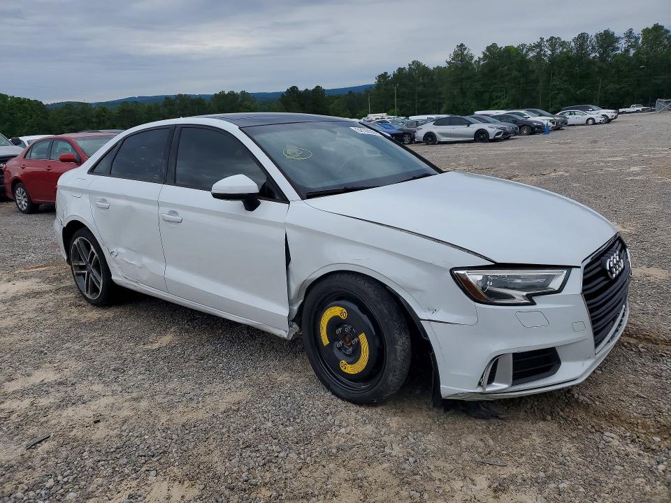 Продаж на аукціоні авто 2017 Audi A3, vin: WAUAUGFF2H1033808, номер лоту: 52128386