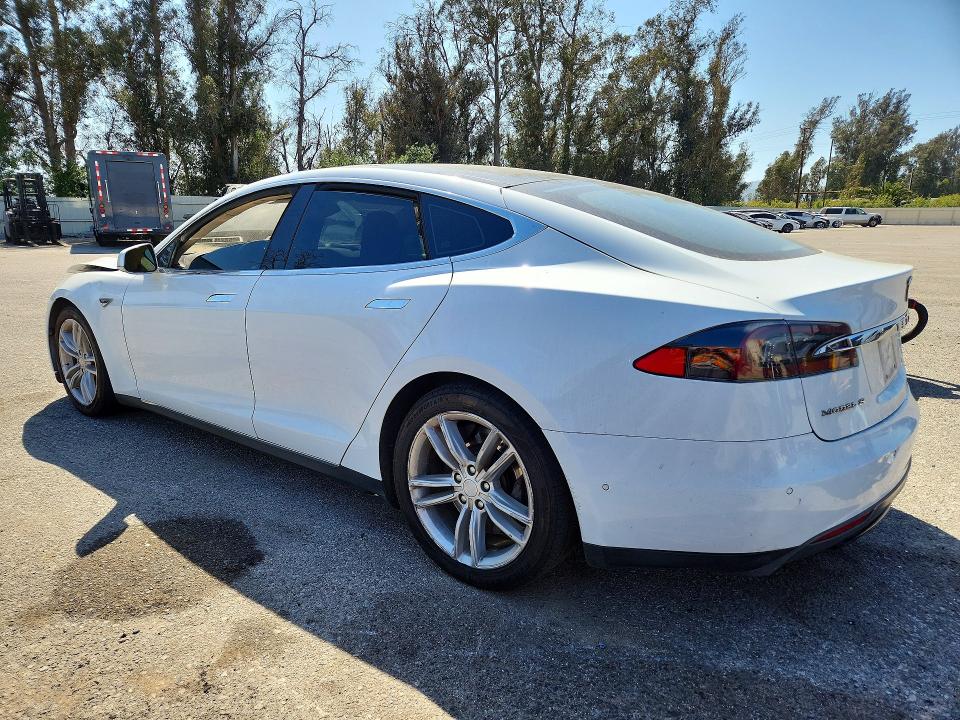 2015 Tesla Model S მანქანა იყიდება აუქციონზე, vin: 5YJSA1E23FF109097, აუქციონის ნომერი: 54634136
