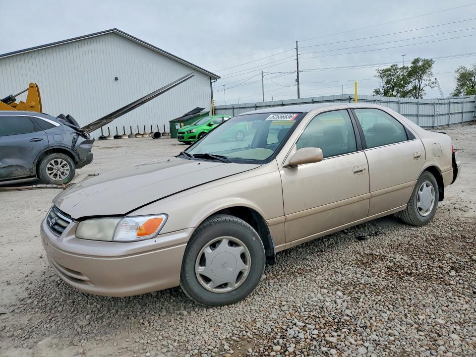 52556836 :رقم المزاد ، 4T1BG22K1YU941648 vin ، 2000 Toyota Camry مزاد بيع