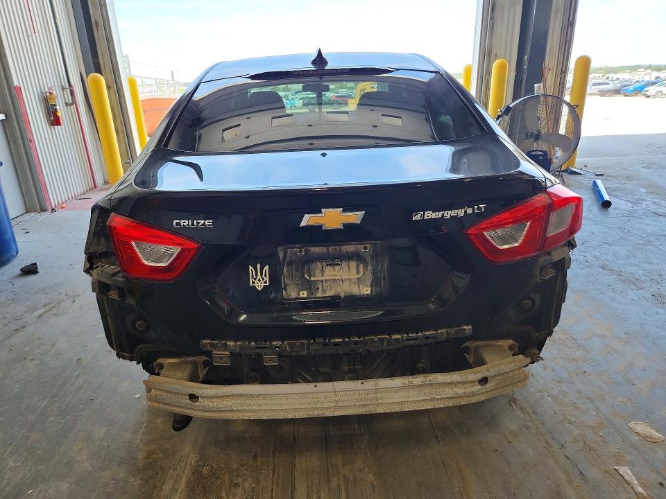 2017 Chevrolet Cruze მანქანა იყიდება აუქციონზე, vin: 1G1BE5SM7H7277926, აუქციონის ნომერი: 55057296