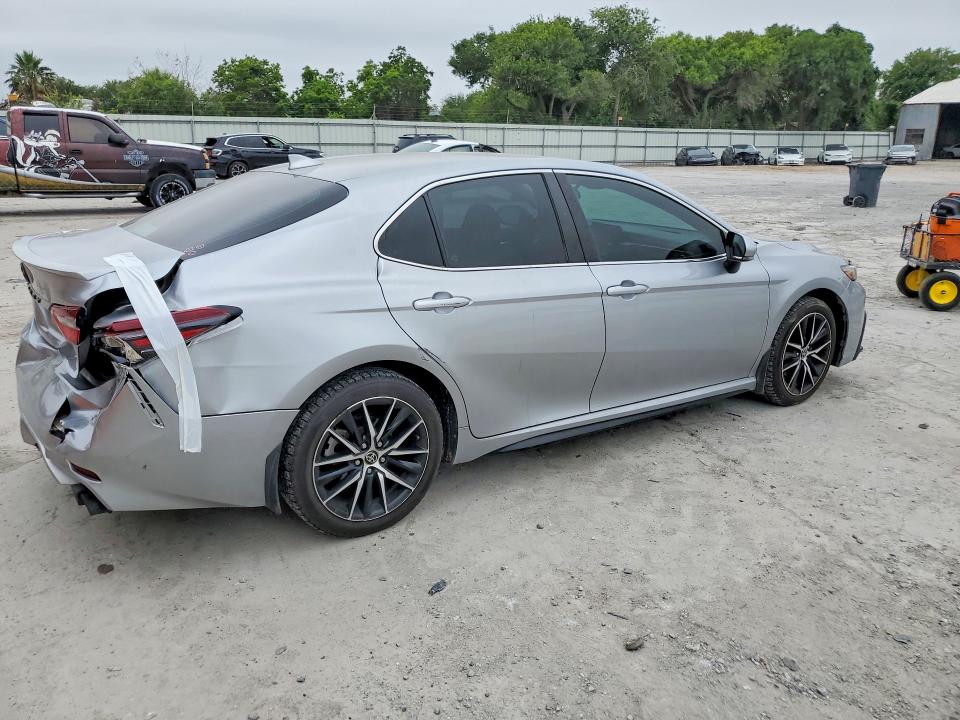 Продажа на аукционе авто 2022 Toyota Camry, vin: 4T1G11AK2NU646296, номер лота: 52692826