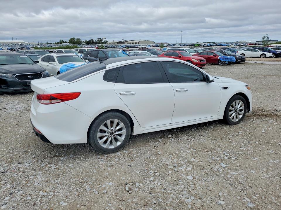 Продажа на аукционе авто 2017 Kia Optima, vin: 5XXGT4L3XHG123611, номер лота: 53885126