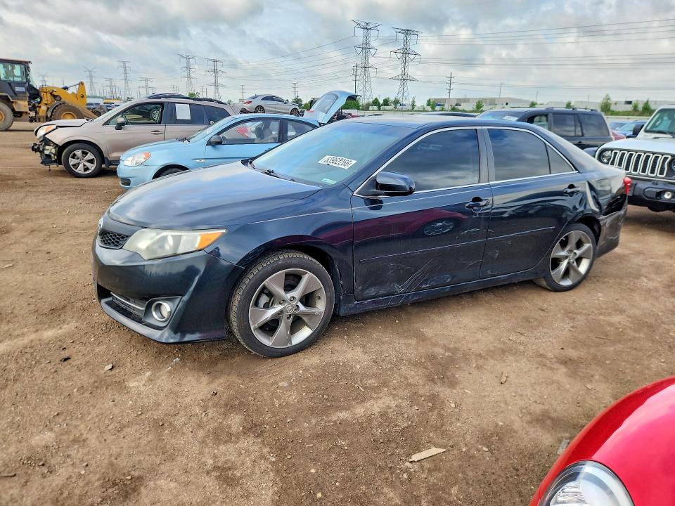 53962266 :رقم المزاد ، 4T1BK1FK2EU540284 vin ، 2014 Toyota Camry مزاد بيع