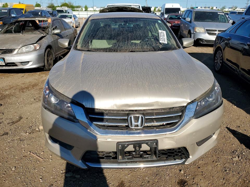 53570226 :رقم المزاد ، 1HGCR2F37FA205027 vin ، 2015 Honda Accord مزاد بيع