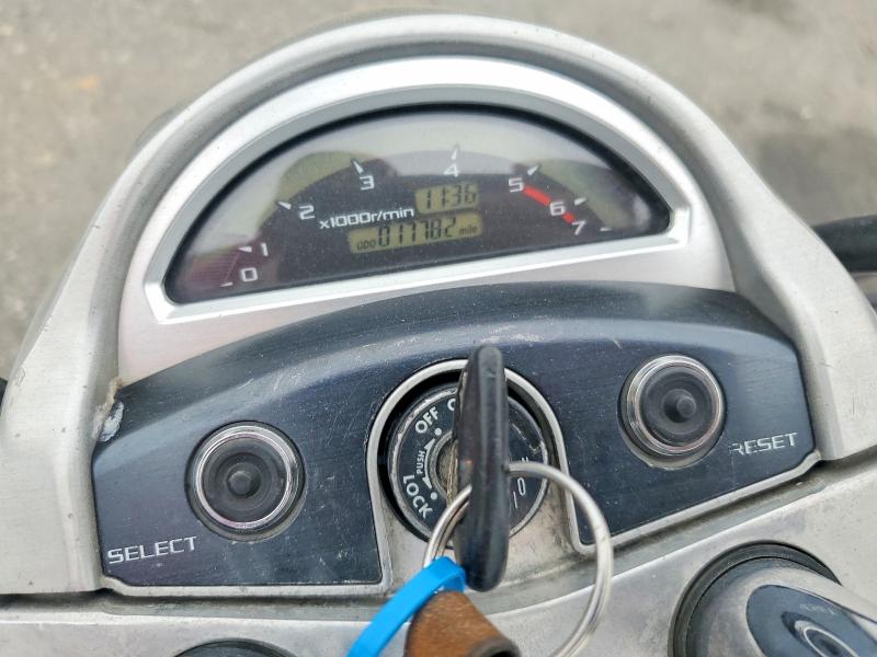 52585016 :رقم المزاد ، JYAVP14E94A008204 vin ، 2004 Yamaha Xv1700 مزاد بيع