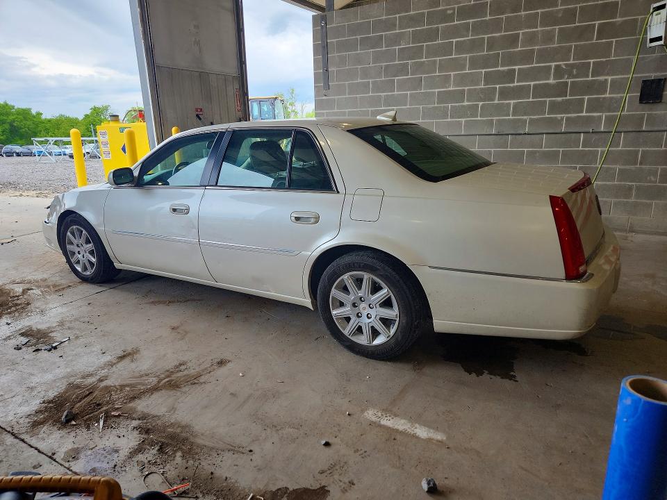 Продажа на аукционе авто 2011 Cadillac Dts, vin: 1G6KH5E65BU128972, номер лота: 52218026