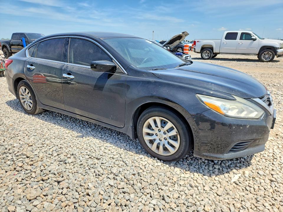 Продажа на аукционе авто 2017 Nissan Altima, vin: 1N4AL3AP3HC219415, номер лота: 53168086