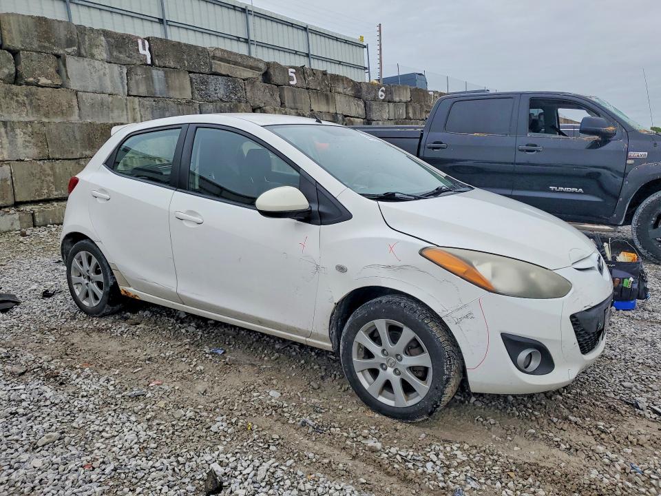 2011 Mazda Mazda2 მანქანა იყიდება აუქციონზე, vin: JM1DE1HY3B0104990, აუქციონის ნომერი: 54269716