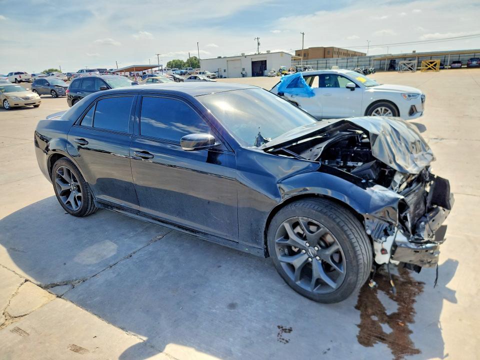 2023 Chrysler 300 მანქანა იყიდება აუქციონზე, vin: 2C3CCABT3PH556251, აუქციონის ნომერი: 52519646