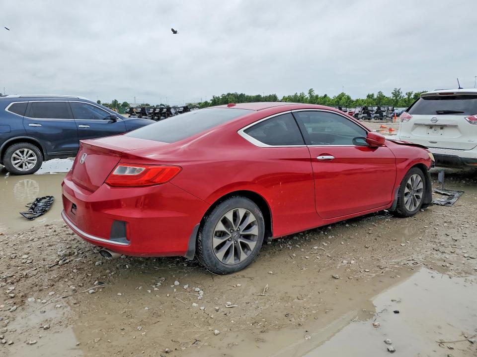 53811106 :رقم المزاد ، 1HGCT1B87FA013359 vin ، 2015 Honda Accord مزاد بيع