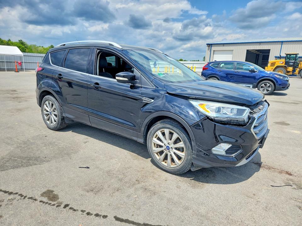 2017 Ford Escape მანქანა იყიდება აუქციონზე, vin: 1FMCU9JD2HUA07216, აუქციონის ნომერი: 54109366
