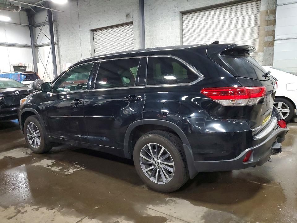53721176 :رقم المزاد ، 5TDJZRFH5HS379419 vin ، 2017 Toyota Highlander مزاد بيع