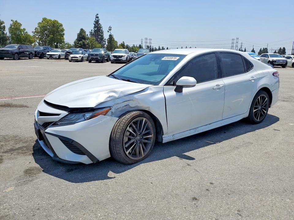 53449876 :رقم المزاد ، 4T1B61HK5KU722011 vin ، 2019 Toyota Camry مزاد بيع